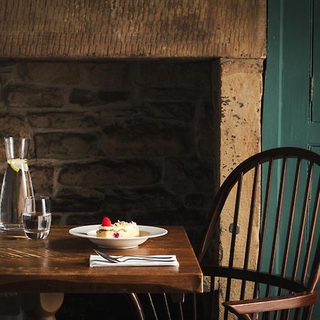 The Pilsley Inn - Chatsworth Баслоу Екстер'єр фото