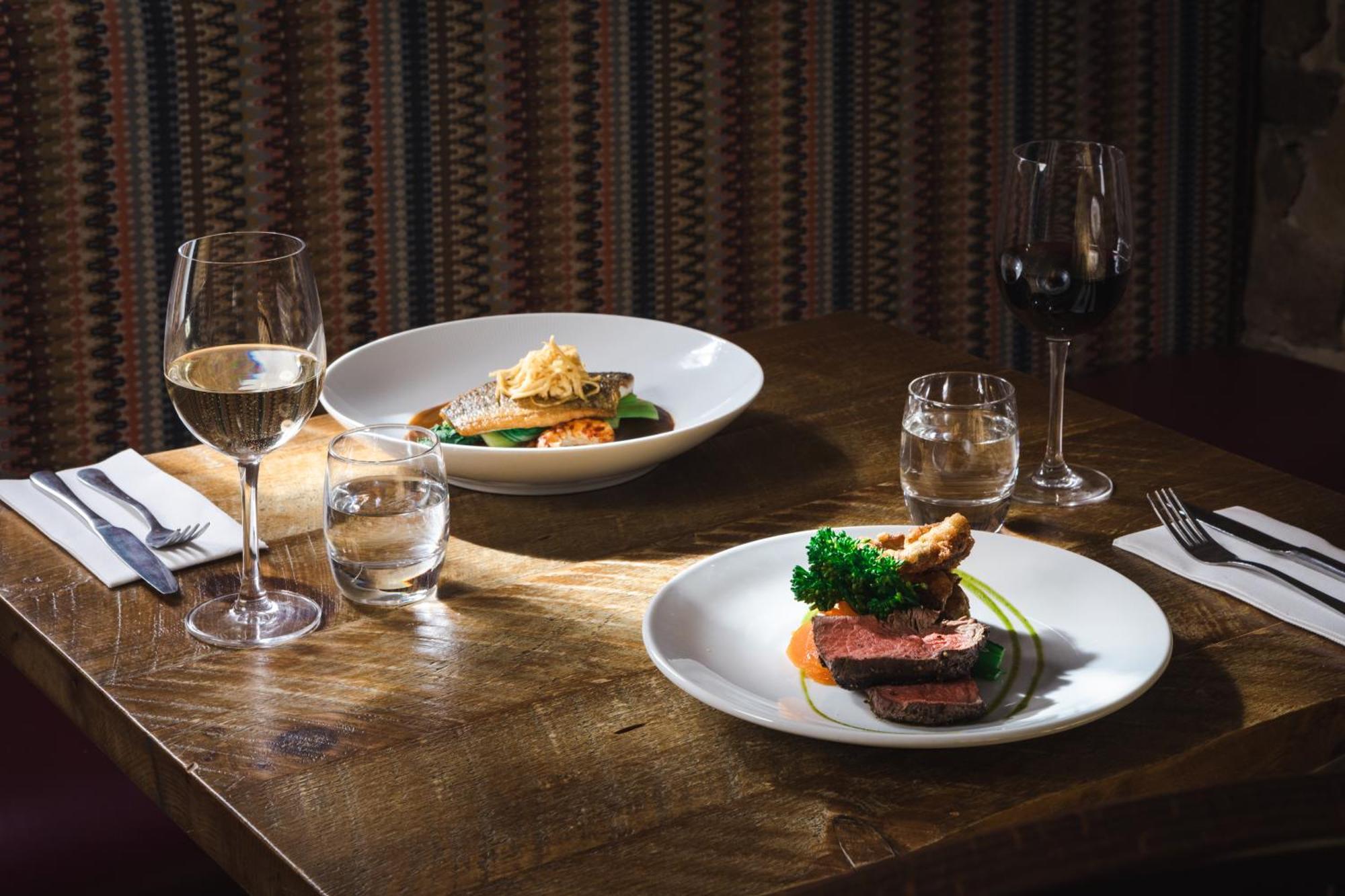 The Pilsley Inn - Chatsworth Баслоу Екстер'єр фото