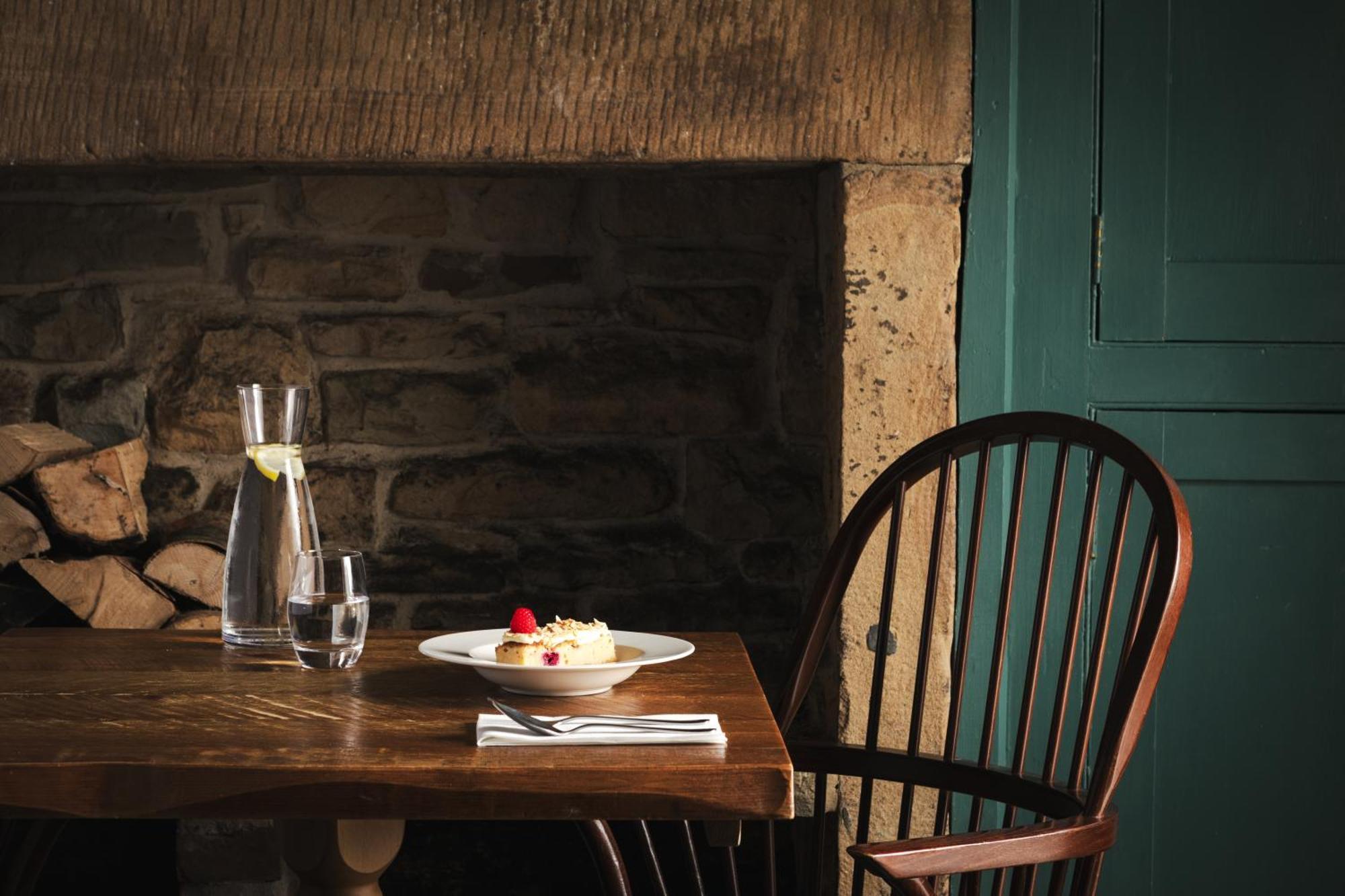The Pilsley Inn - Chatsworth Баслоу Екстер'єр фото