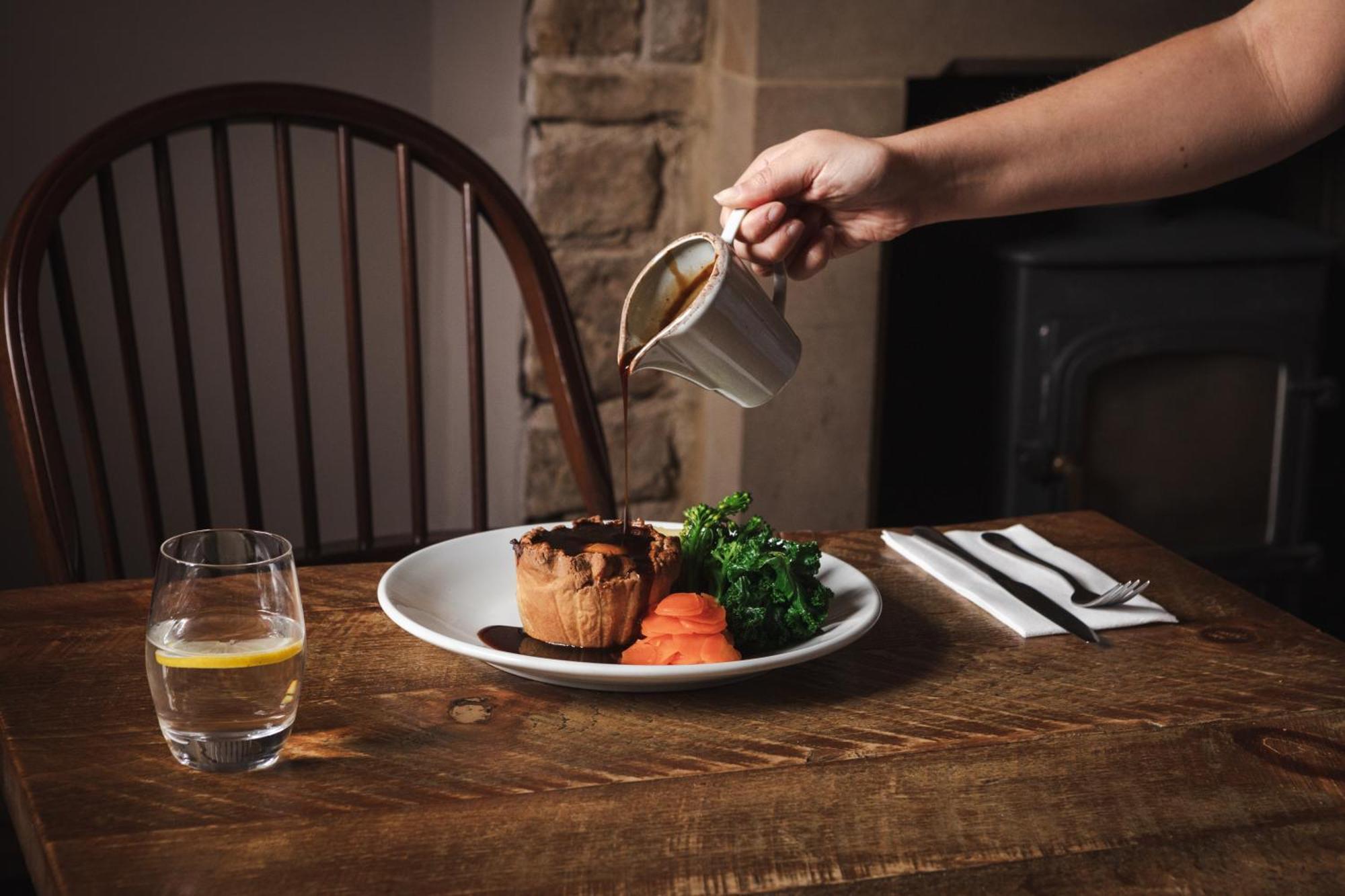 The Pilsley Inn - Chatsworth Баслоу Екстер'єр фото