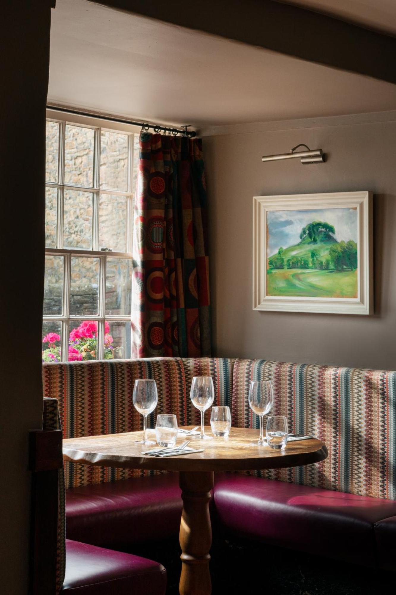 The Pilsley Inn - Chatsworth Баслоу Екстер'єр фото