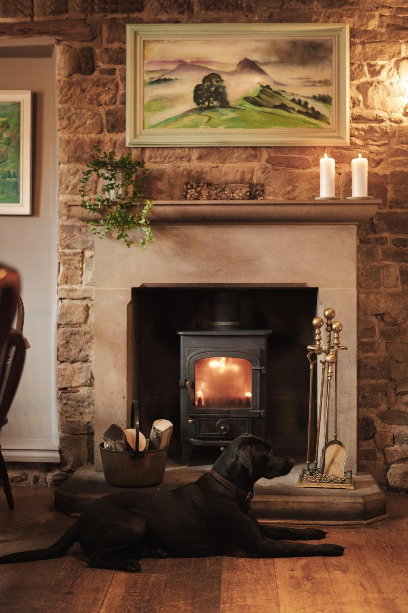 The Pilsley Inn - Chatsworth Баслоу Екстер'єр фото