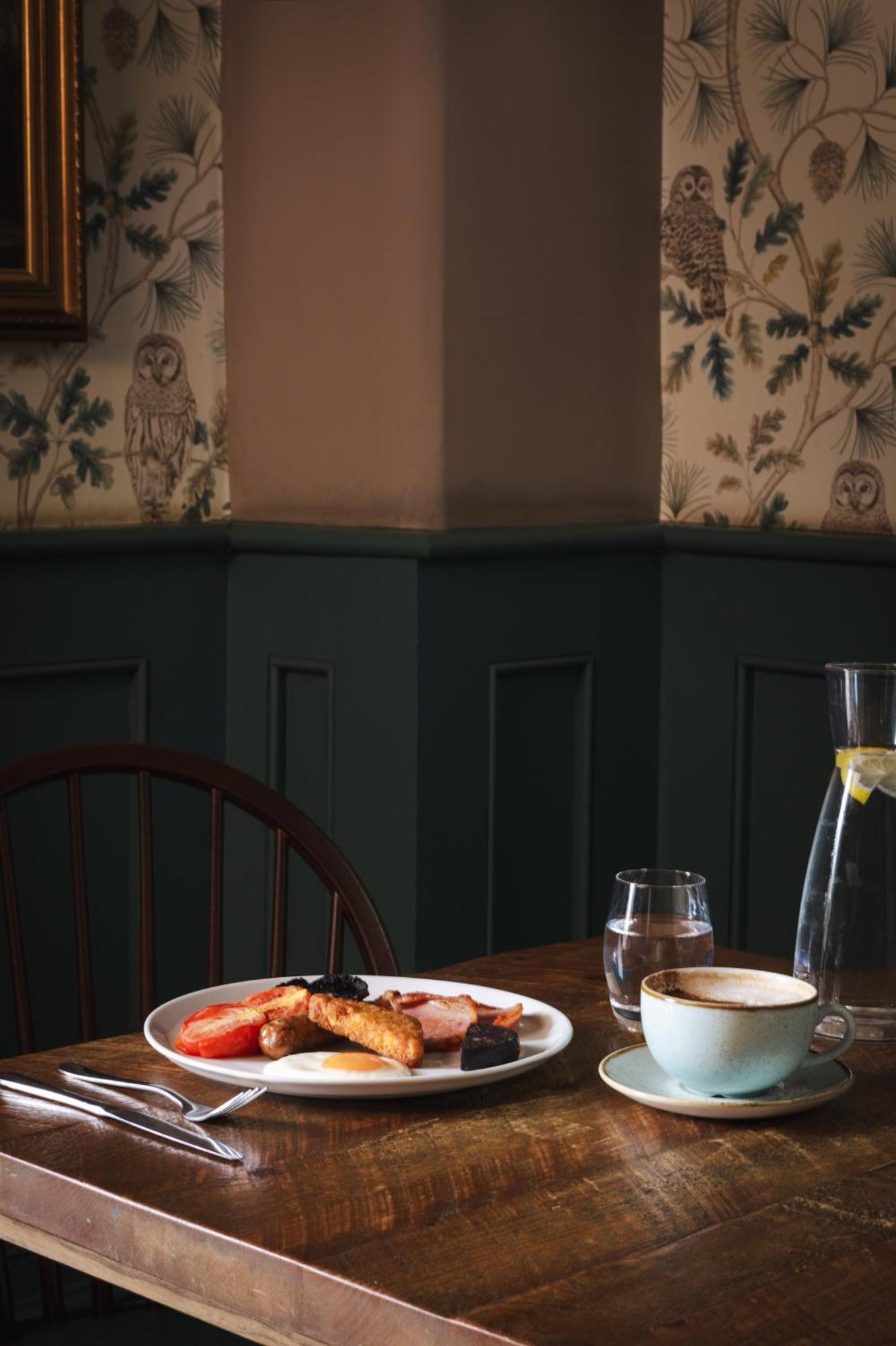 The Pilsley Inn - Chatsworth Баслоу Екстер'єр фото