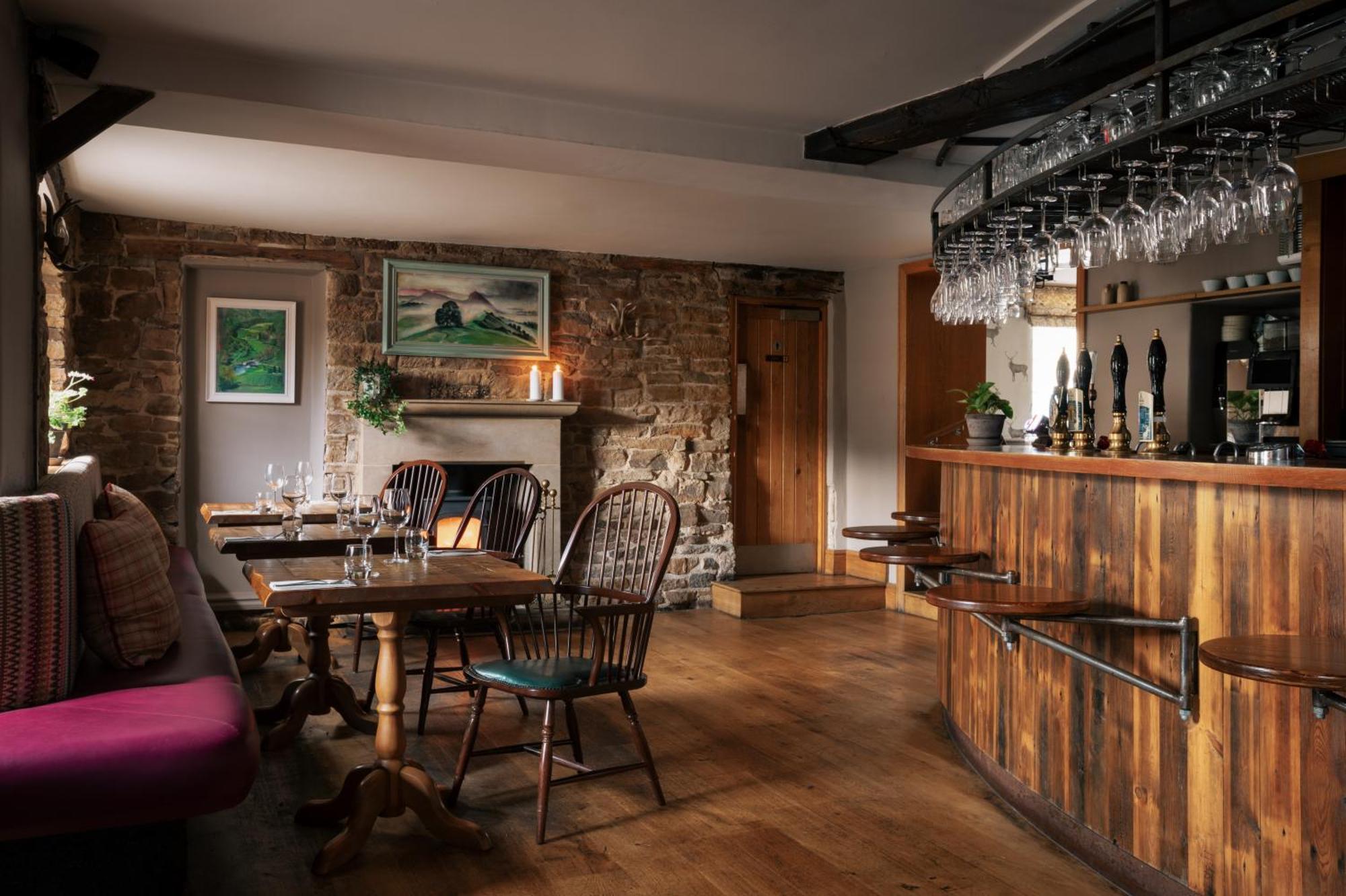The Pilsley Inn - Chatsworth Баслоу Екстер'єр фото