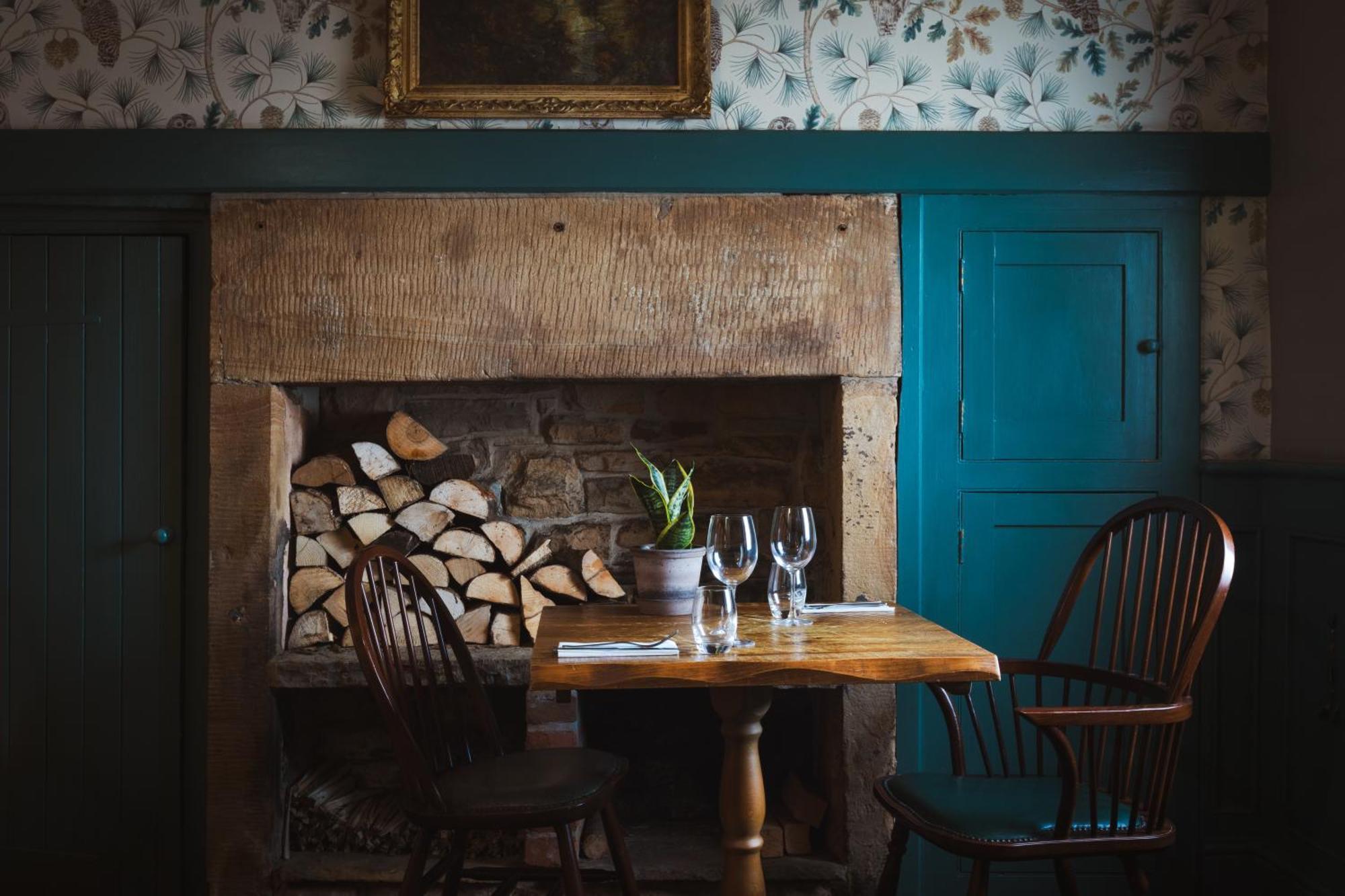 The Pilsley Inn - Chatsworth Баслоу Екстер'єр фото