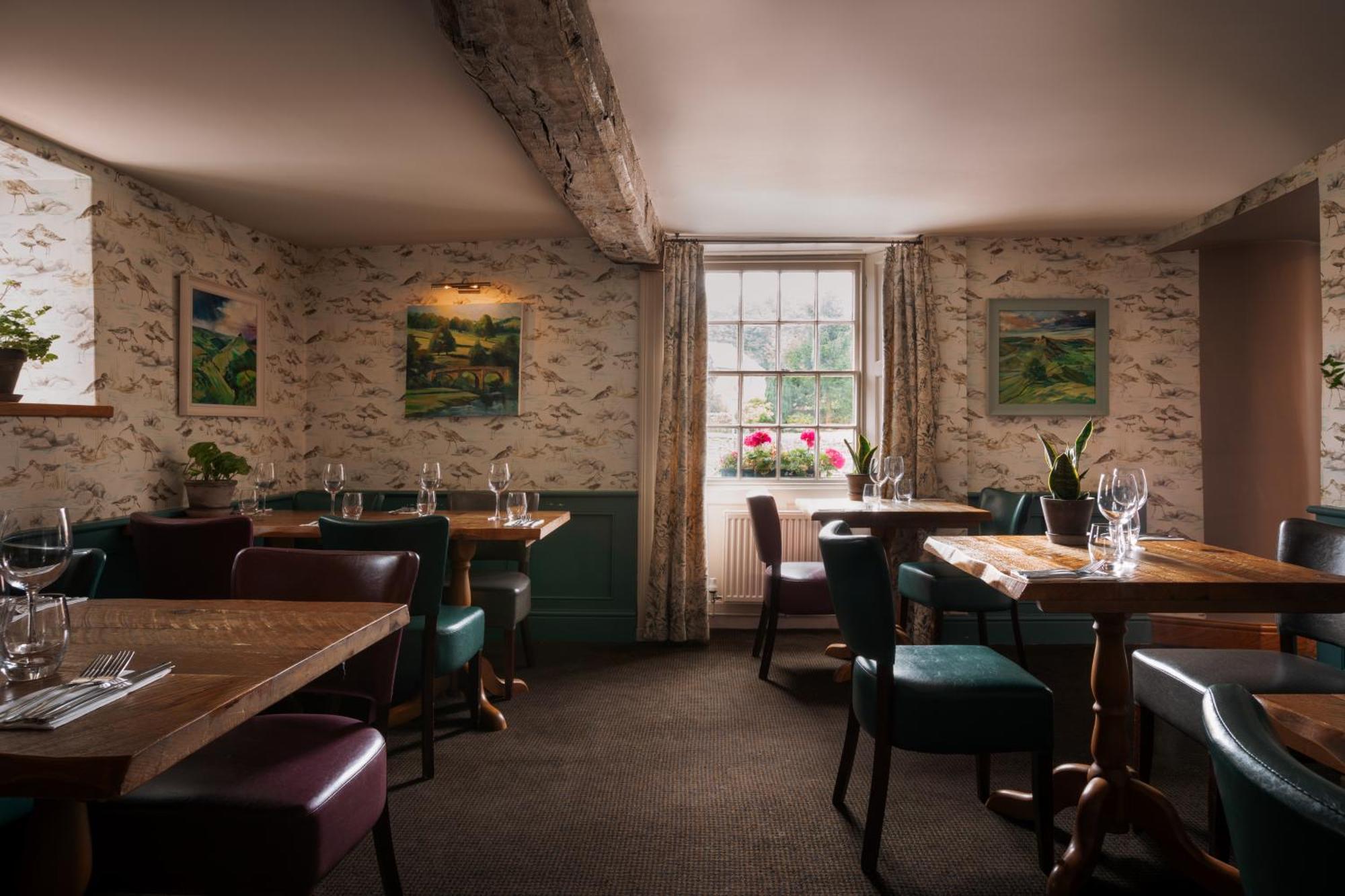 The Pilsley Inn - Chatsworth Баслоу Екстер'єр фото