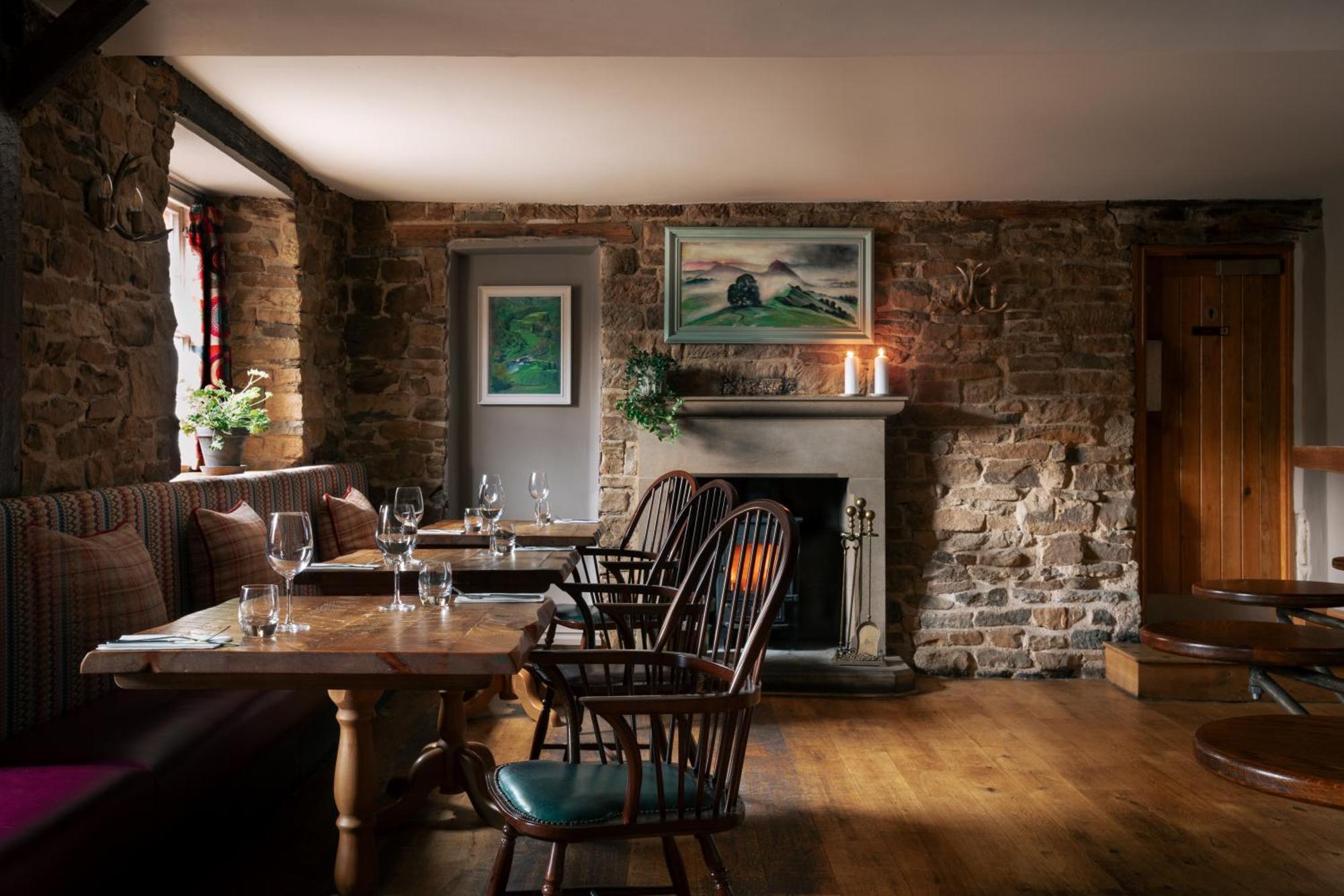 The Pilsley Inn - Chatsworth Баслоу Екстер'єр фото