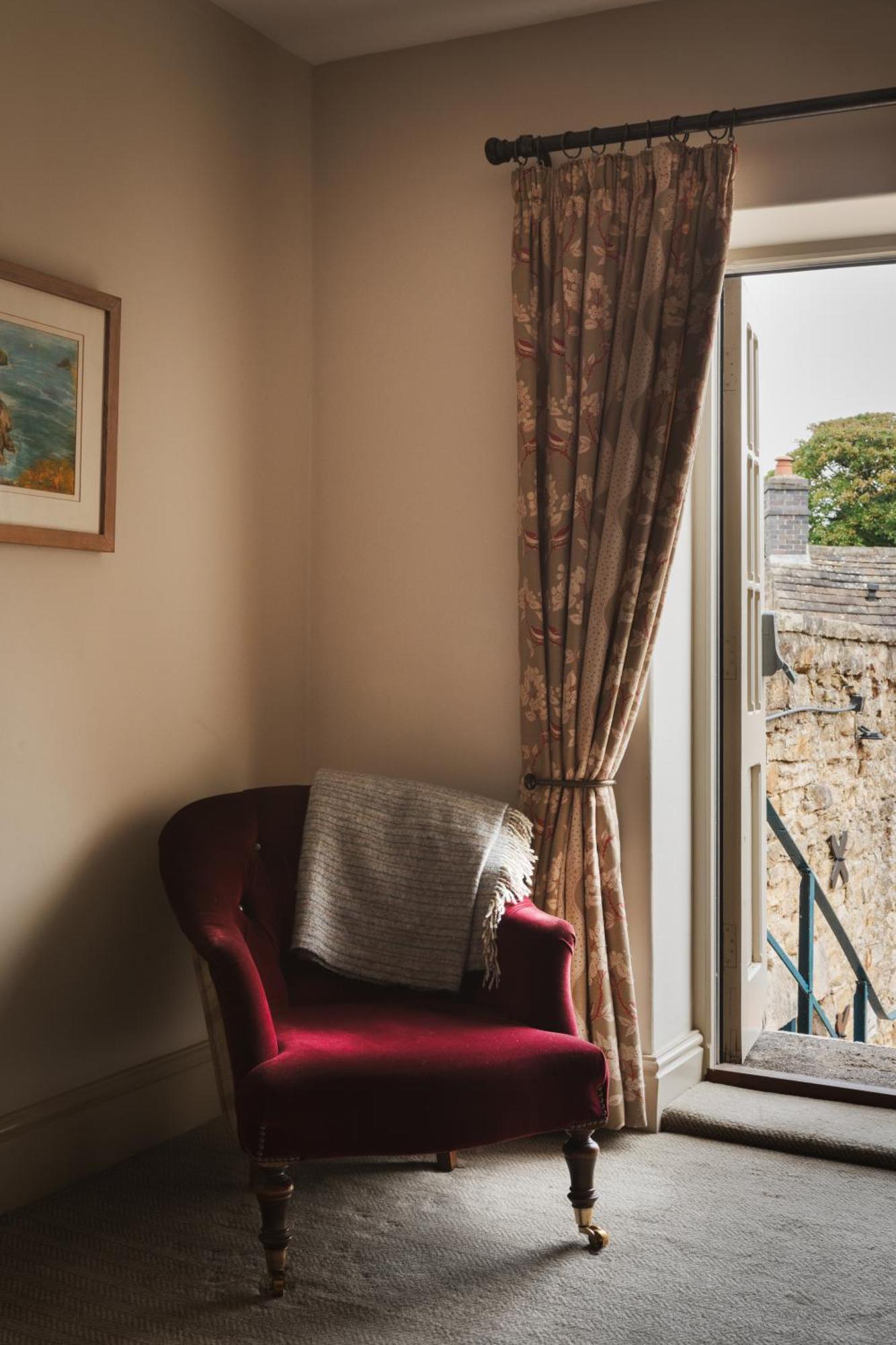 The Pilsley Inn - Chatsworth Баслоу Екстер'єр фото
