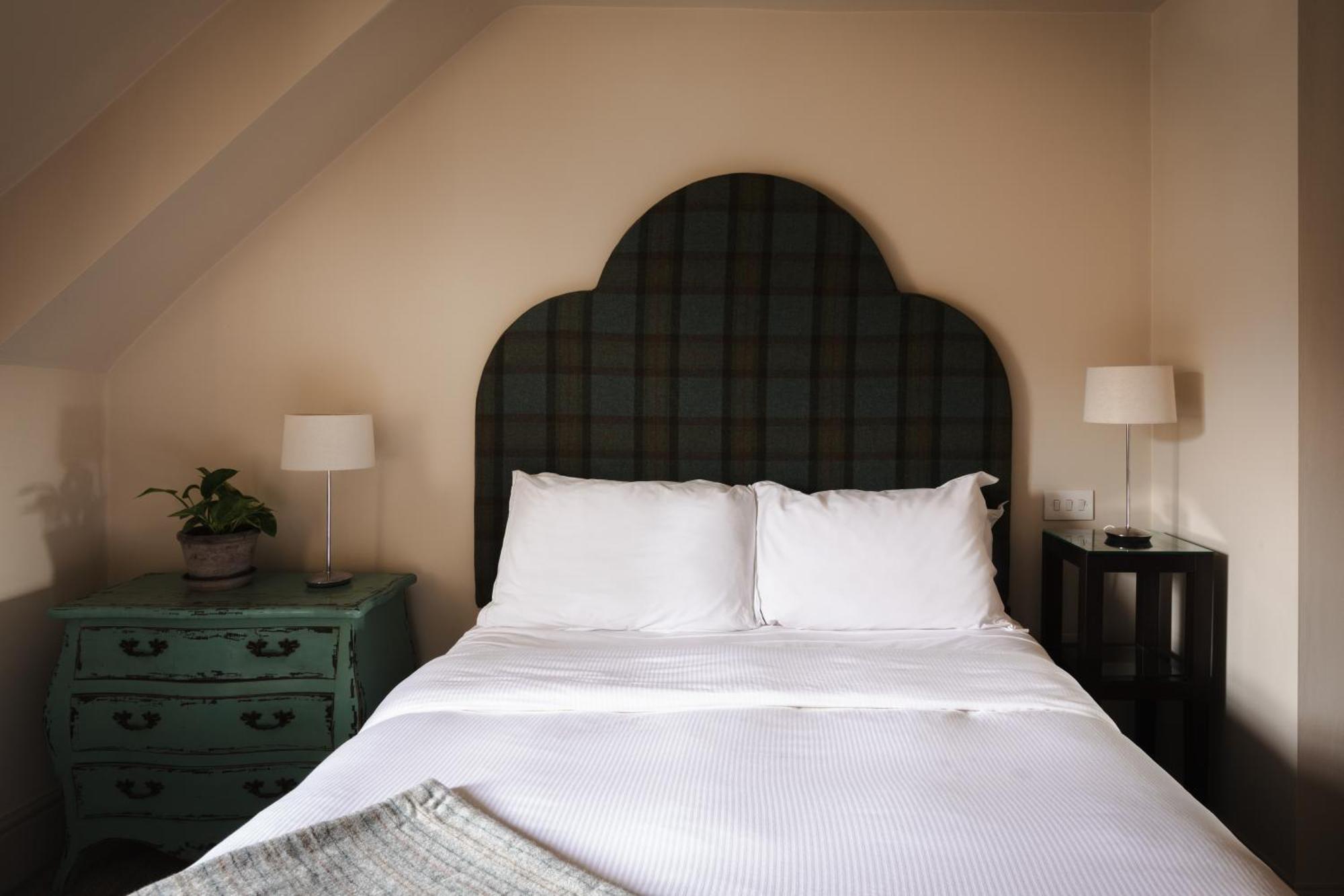 The Pilsley Inn - Chatsworth Баслоу Екстер'єр фото