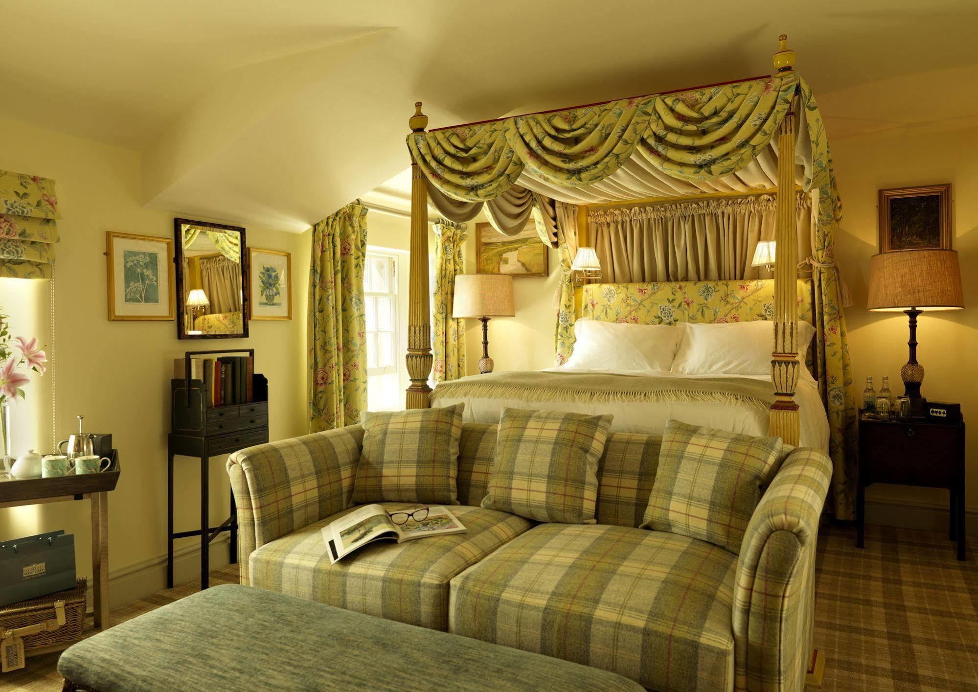 The Pilsley Inn - Chatsworth Баслоу Екстер'єр фото